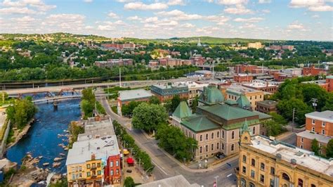 These are the cheapest Canadian cities to live in right now (PHOT.